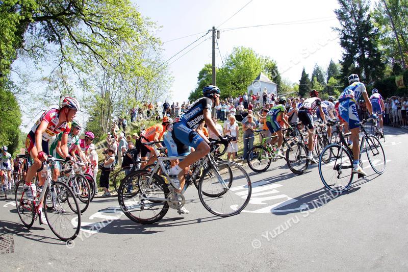 Peloton on Mur de Huy004p.jpg